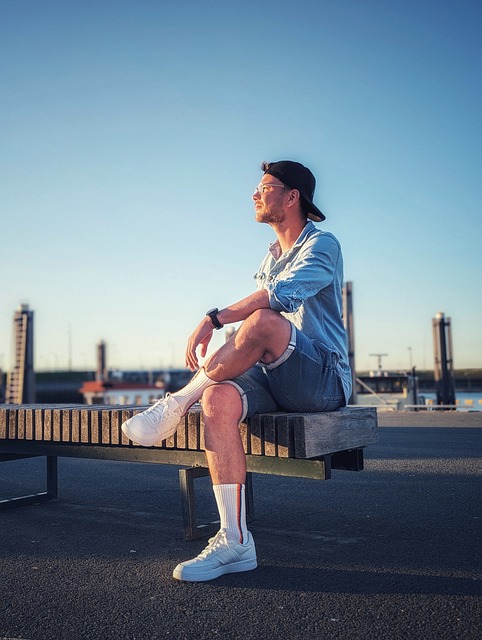 他们不仅证 他们不仅证